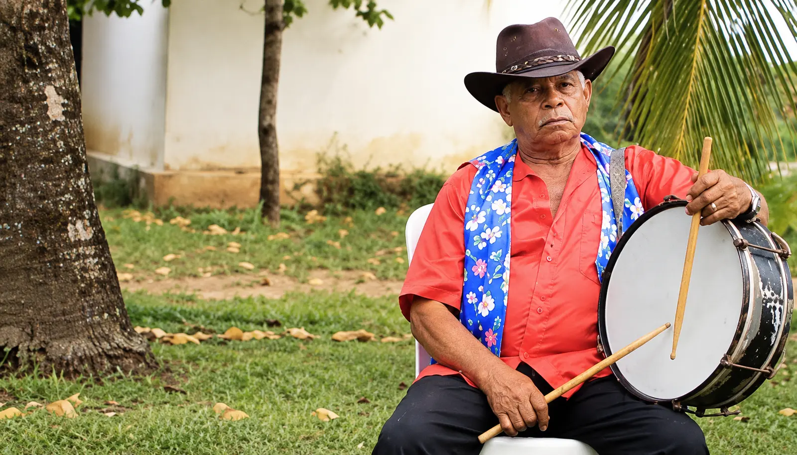 Músico com tambor